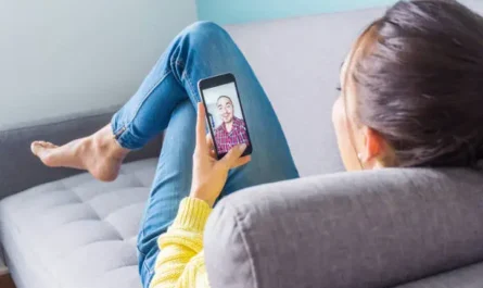 https://www.istockphoto.com/photo/woman-in-quarantine-talking-to-her-boyfriend-on-a-video-call-gm1254858743-366926601?utm_campaign=srp_photos_top&utm_content=https%3A%2F%2Funsplash.com%2Fs%2Fphotos%2Flong-distance-love&utm_medium=affiliate&utm_source=unsplash&utm_term=long+distance+love%3A%3A%3A