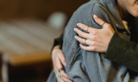 https://www.pexels.com/photo/woman-comforting-desperate-girlfriend-and-embracing-gently-6382530/