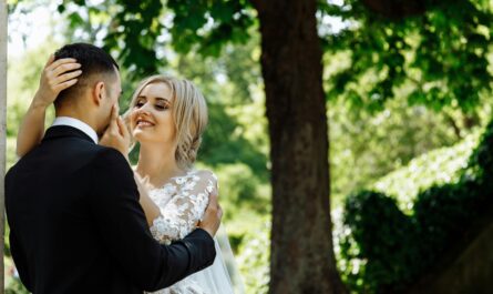 https://www.pexels.com/photo/couple-standing-under-tree-1488318/